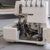 Juki MO-654DE: як почистити петлителі
